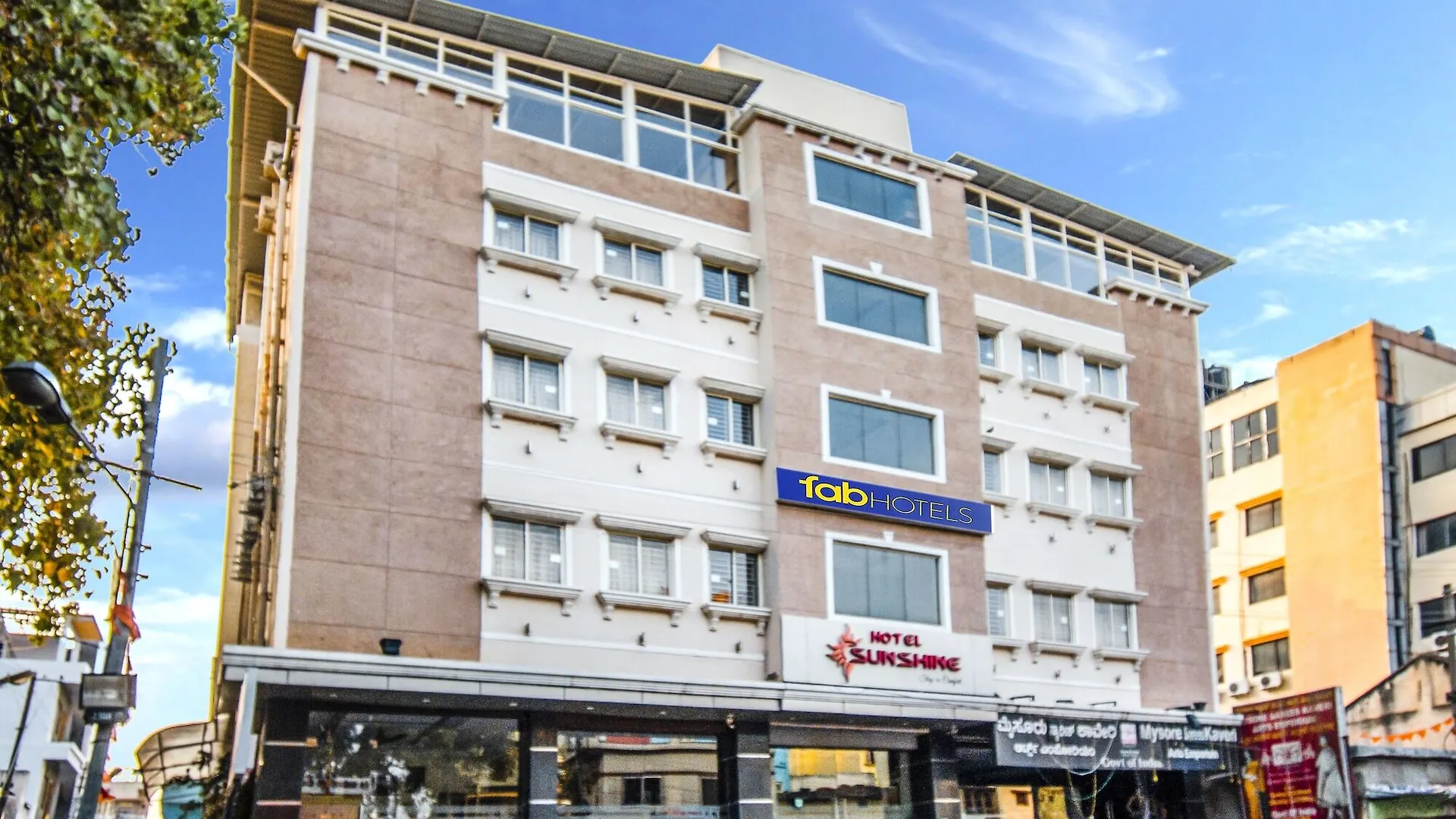 ***  Hotel Sunshine Mysore Indien